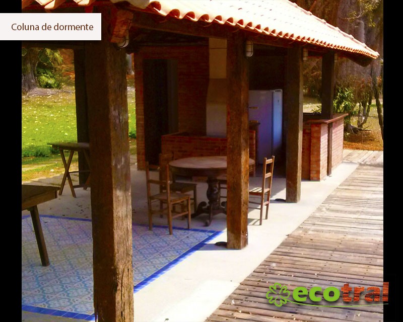 COLUNAS & VIGAS RÚSTICAS