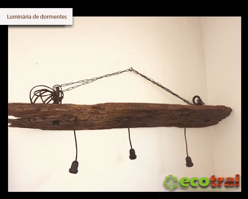 LUMINÁRIAS RÚSTICAS