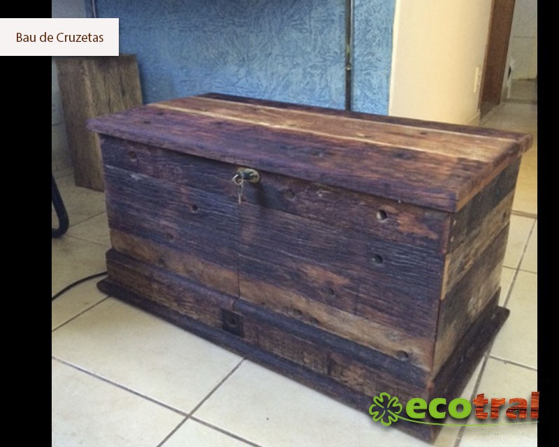 BAÚ RUSTICO EM CRUZETAS