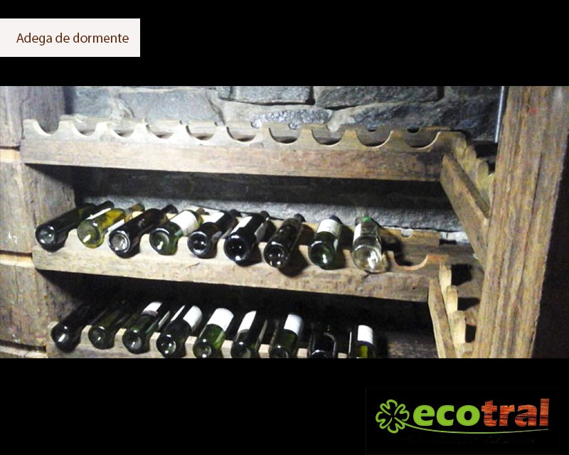 ADEGAS & GARRAFEIROS RÚSTICOS