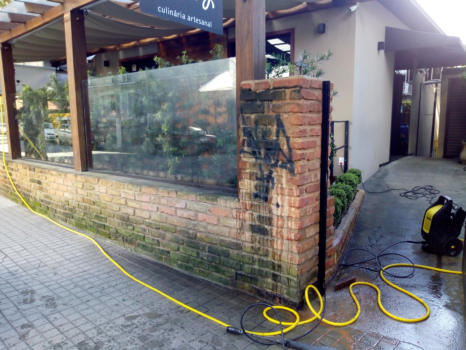 Limpeza de fachada chantilly restaurante