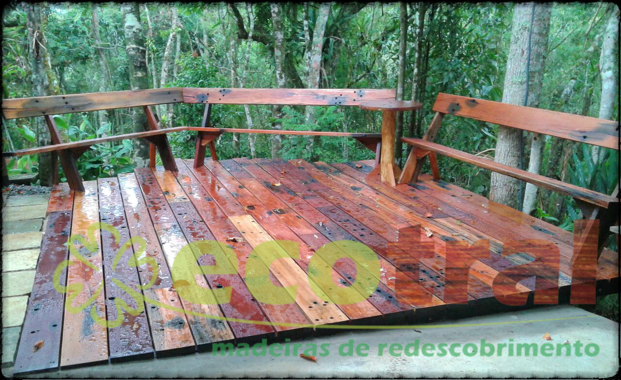 DECK RÚSTICO EM CRUZETAS